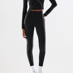BUTTER NEW CHEEKY HI-RISE LEGGING in long